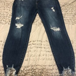 Judy Blue distressed cropped fit 15/32